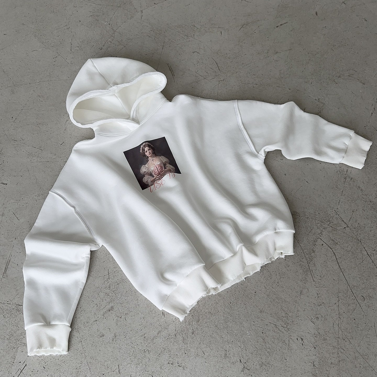 Pull à capuche femme avec design graphique exclusif Chic und Stil
