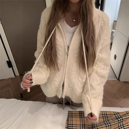 Dames cardigan douillet avec des manches larges et une fine texture Chic und Stil