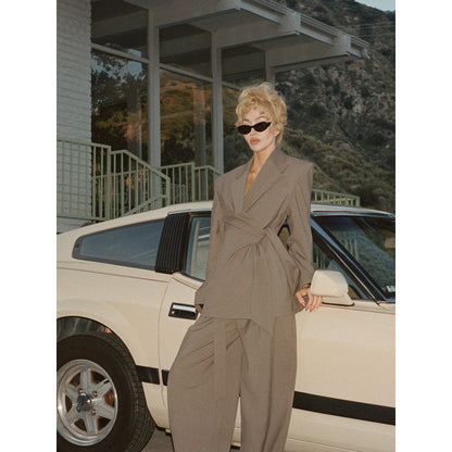 Chic and Style fitted blazer and pants set for women