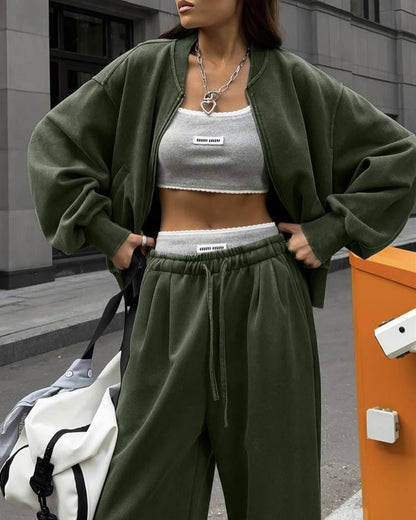 Casual outfit for women with wide pants and sporty jacket Chic and Style