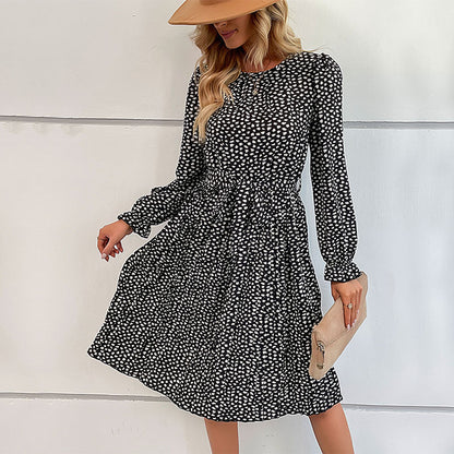 Robe portefeuille femme avec détails froncés et ceinture à la taille Chic und Stil