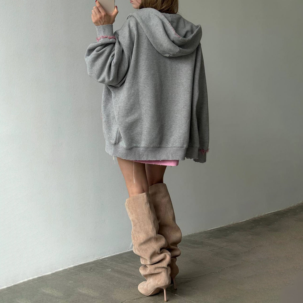 Dame veste à capuche avec des détails Destroyed modernes Chic und Stil