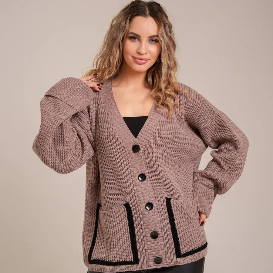 Dames gros tricot cardigan avec poches et élégants détails contrastés Chic und Stil