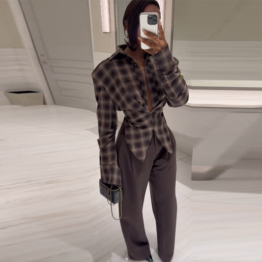 Chemisier à carreaux ample pour femmes avec col innovant Chic und Stil