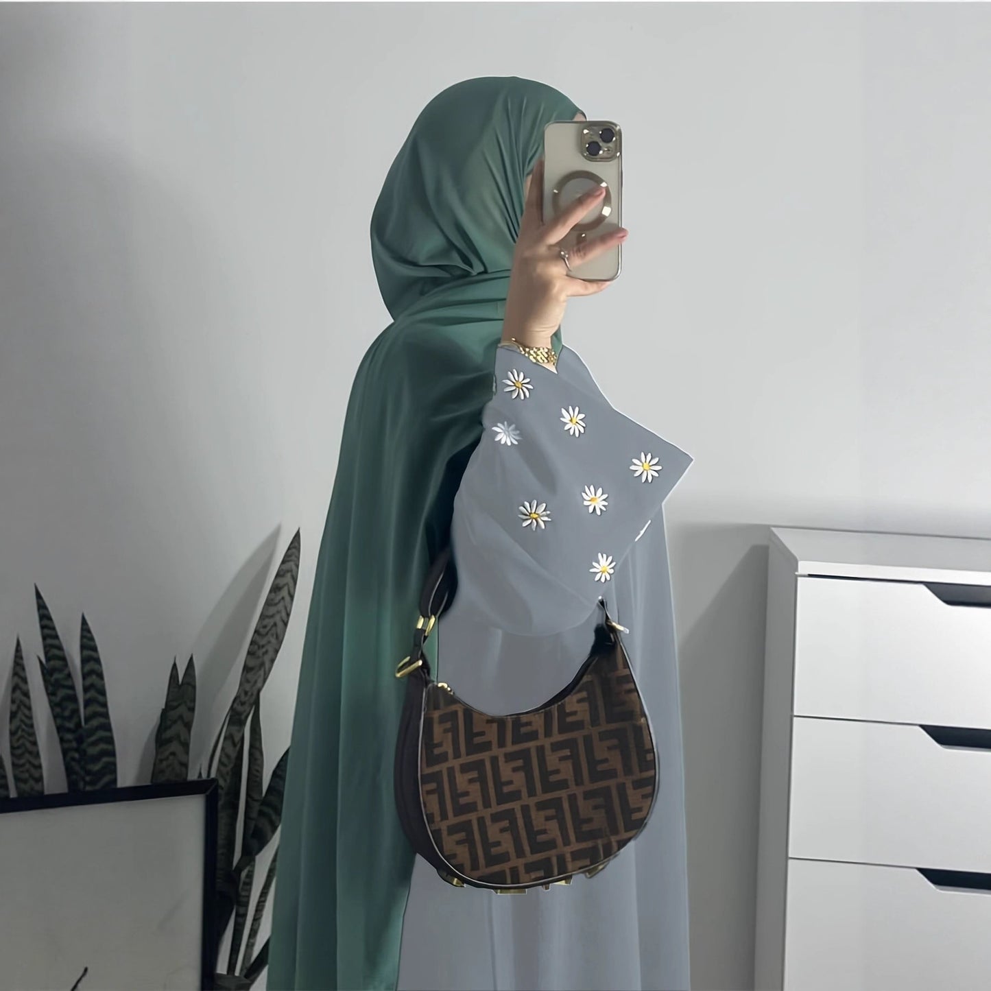 Robe tunique élégante pour femmes avec motif floral brodé Chic und Stil