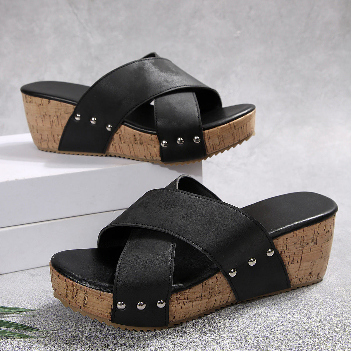 Sandales à talons compensés pour femmes avec tige élastique et semelle antidérapante Chic und Stil