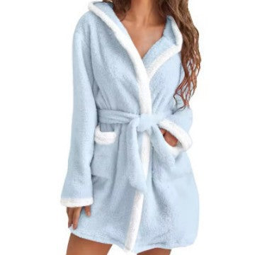 Ladies Cozy Fleece Bathrobe with Hood and Practical Pockets Chic and Style