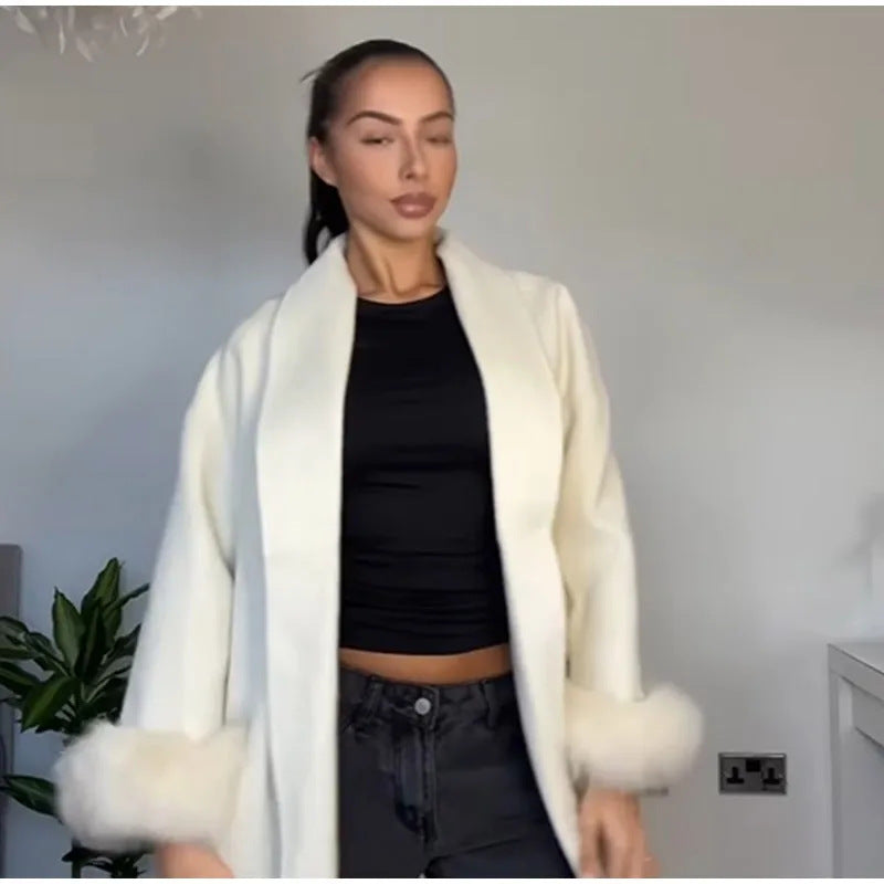 Dames Élégante veste à nouer avec des manches en fausse fourrure Chic und Stil