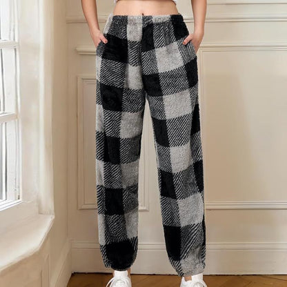 Comfortable women's lounge pants with plaid pattern Chic and Style
