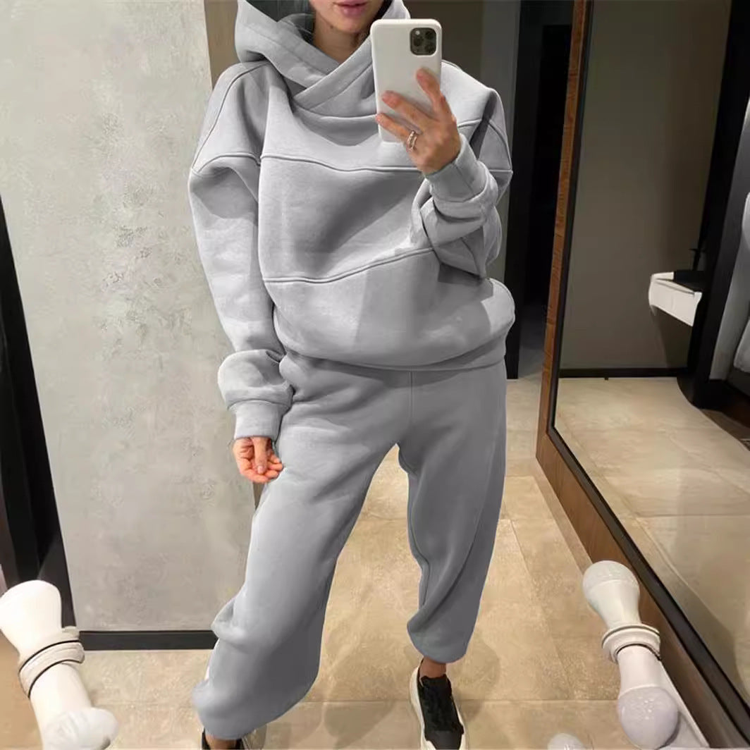 Casual women's sweatpants set with oversized hooded sweatshirt Chic and Style