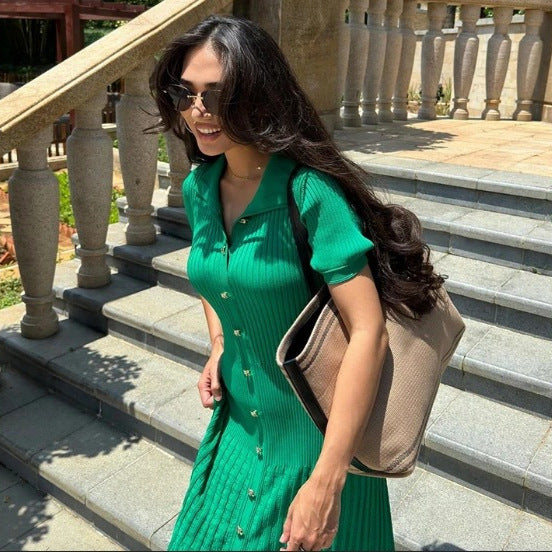Robe maxi élégamment coupée pour femmes avec de délicates plis et patte de boutonnage Chic und Stil