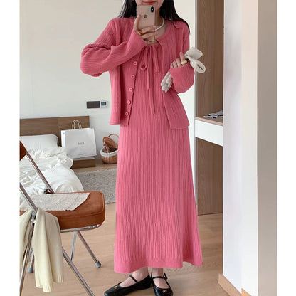 Veste en tricot pour femmes avec maxi robe en design côtelé et ceinture à nouer féminine Chic und Stil