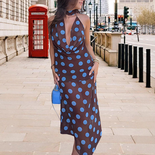 Robe maxi pour femmes avec un décolleté en cascade raffiné et des pois Chic und Stil