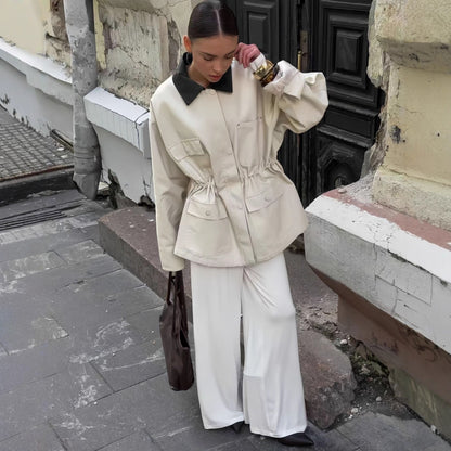 Ladies oversized trendy jacket with elegant collar and practical pockets Chic and Style