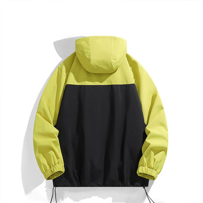 Functional windbreaker jacket for men with a stylish color contrast and practical pockets Chic and Style