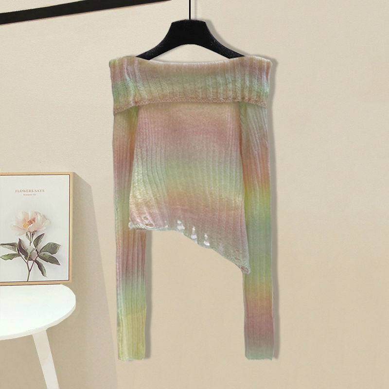 Pull asymétrique à la mode pour femmes avec décolleté off-shoulder et texture côtelée Chic und Stil