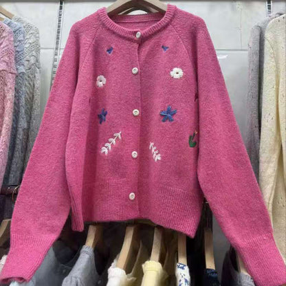 Dame cardigan avec broderies florales Chic und Stil