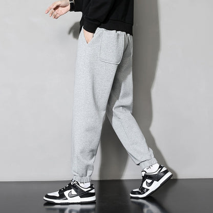 Casual sweatpants for men with elastic waistband and side pockets Chic and Style