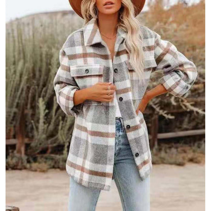 Blouse à carreaux pour femmes avec coupe oversized et poches Chic und Stil