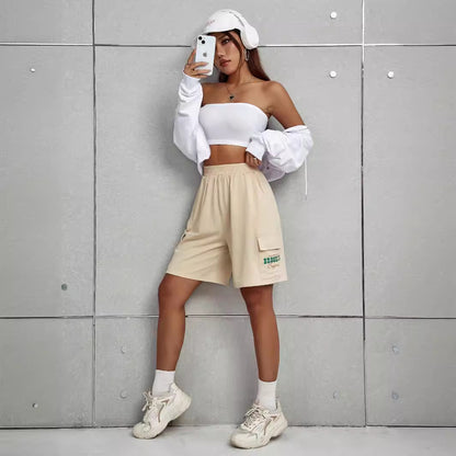 Shorts cargo pour femmes avec taille élastique et poches pratiques Chic und Stil