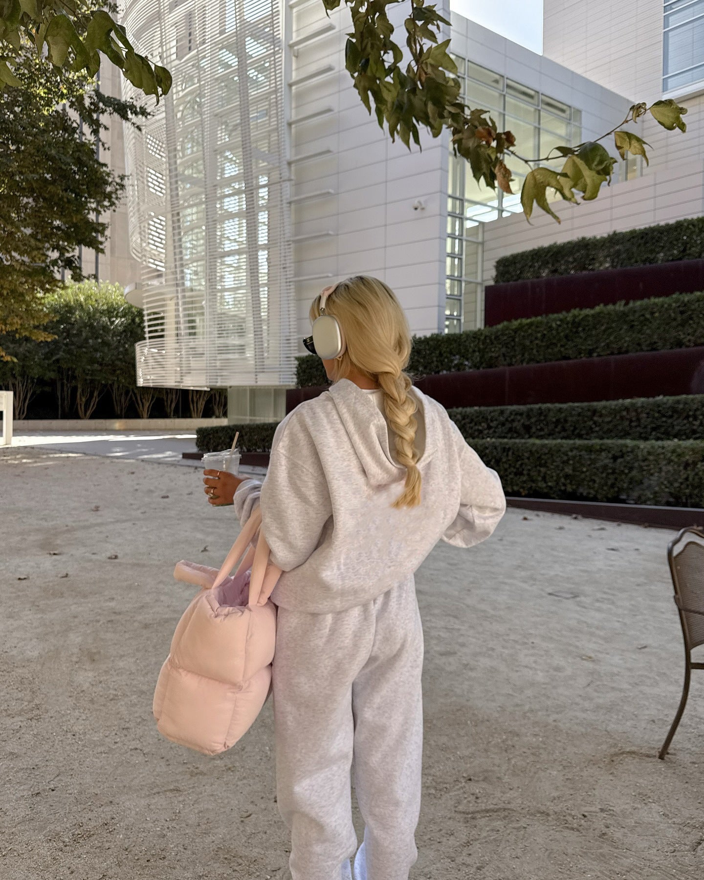 Women oversized casual hoodie with kangaroo pocket and chic tracksuit pants set