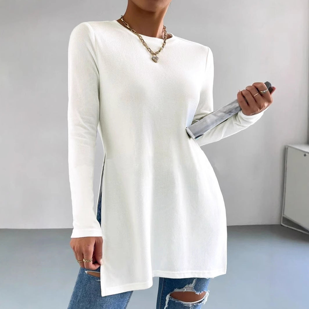 Asymmetrical women's top with long sleeves, side slits, and relaxed fit Chic and Style