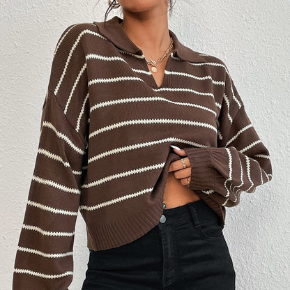 Pull femme à col montant et motif rayé chic Chic und Stil