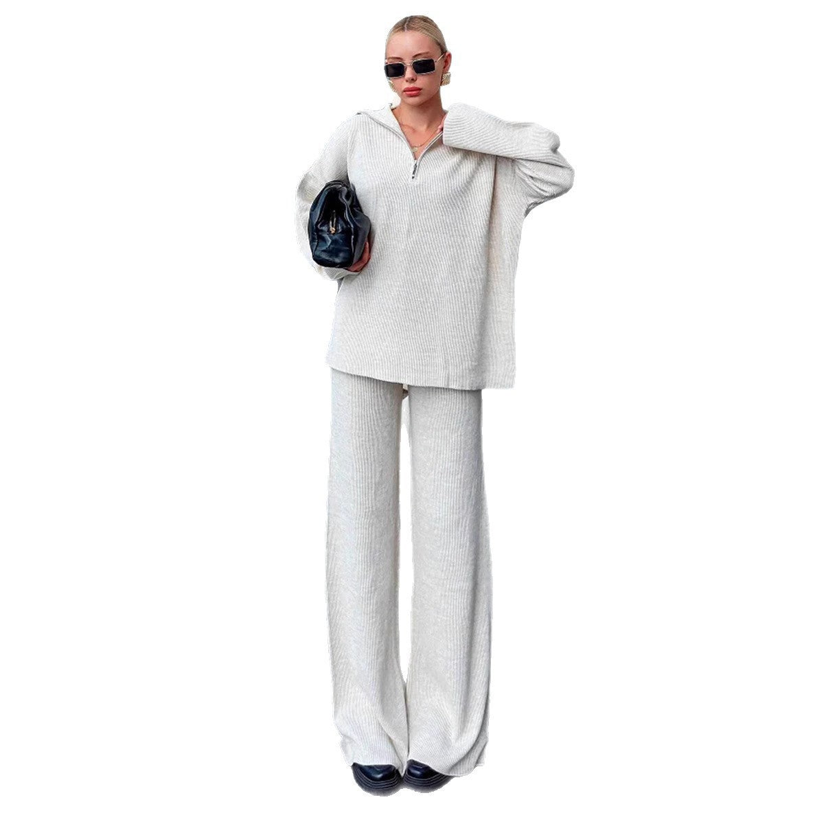 Comfortable loungewear set for ladies with oversized hoodie and wide pants Chic und Stil