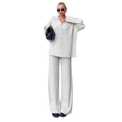 Comfortable loungewear set for ladies with oversized hoodie and wide pants Chic und Stil