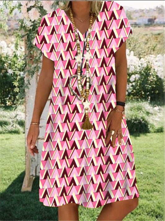 Robe de loisirs pour femmes avec design graphique triangulaire et coupe décontractée Chic und Stil