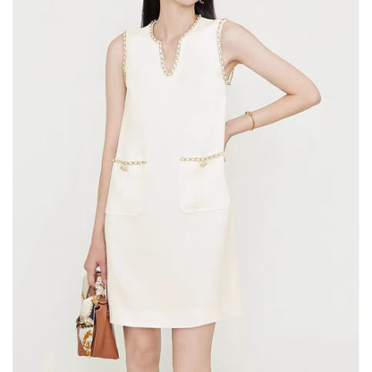 Robe élégante pour femmes avec détail en chaîne Chic und Stil