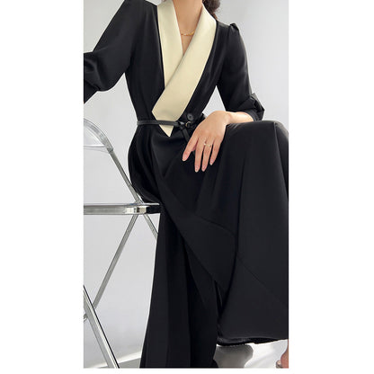 Robe enveloppante élégante pour femmes à manches longues avec détail ceinturé Chic und Stil