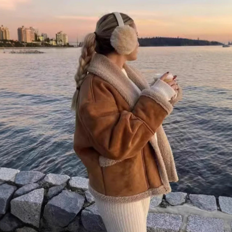 Women's comfortable fleece jacket with large collar, chic and stylish