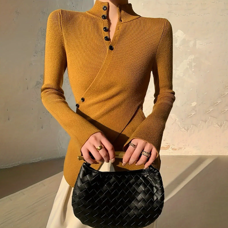 Blouse en tricot pour dames avec coupe asymétrique et détails de boutons Chic und Stil
