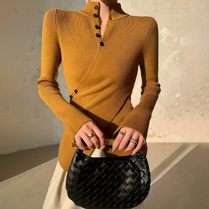 Blouse en tricot pour dames avec coupe asymétrique et détails de boutons Chic und Stil