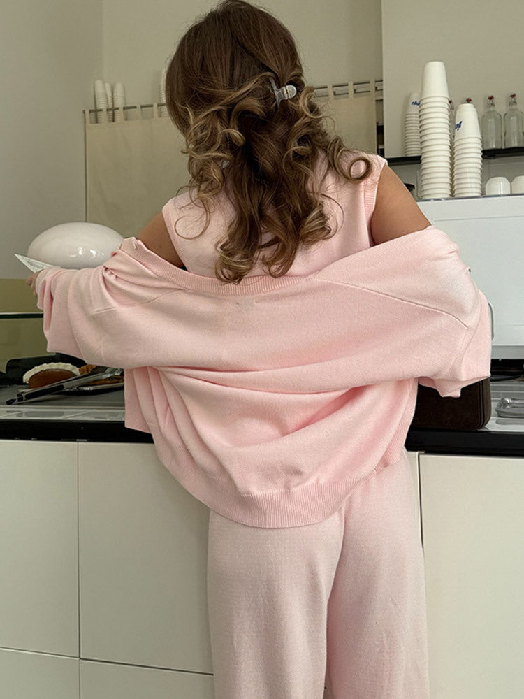 Women's casual sweatshirt and chic jogger pants