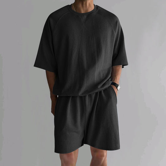 Costume de sport confortable pour hommes avec des manches larges et une taille élastique Chic und Stil