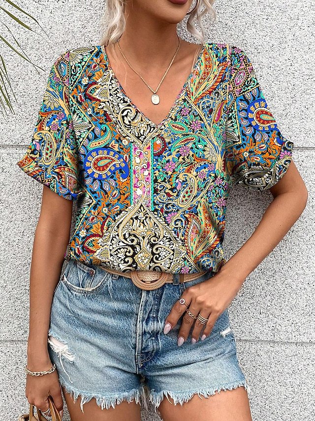 T-shirt femme col en V avec motif paisley coloré Chic und Stil