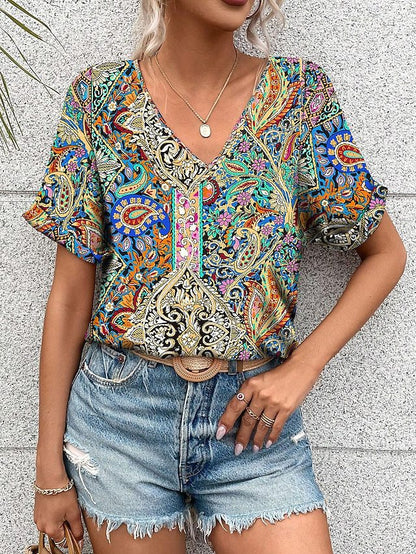 T-shirt femme col en V avec motif paisley coloré Chic und Stil