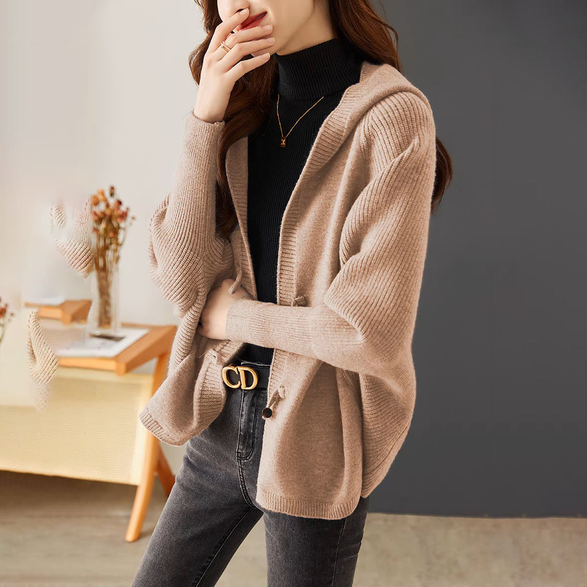 Dames pull en laine douillet avec capuche et coupe légèrement oversize Chic und Stil