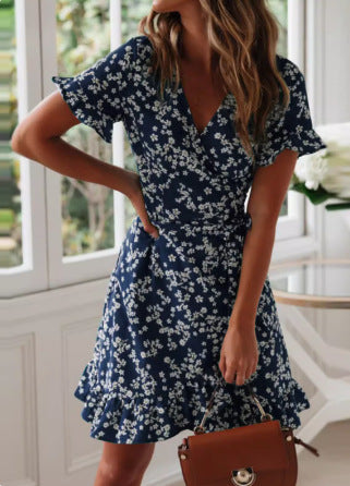 Robe portefeuille florale Chic und Stil pour femmes