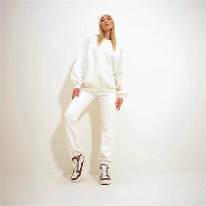 Casual set for women with loose top and comfortable pants Chic and Style