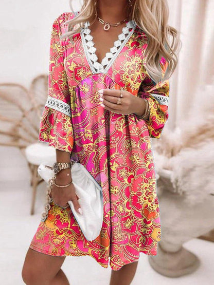 Robe décontractée pour femmes avec décolleté en V et détails volants Chic und Stil