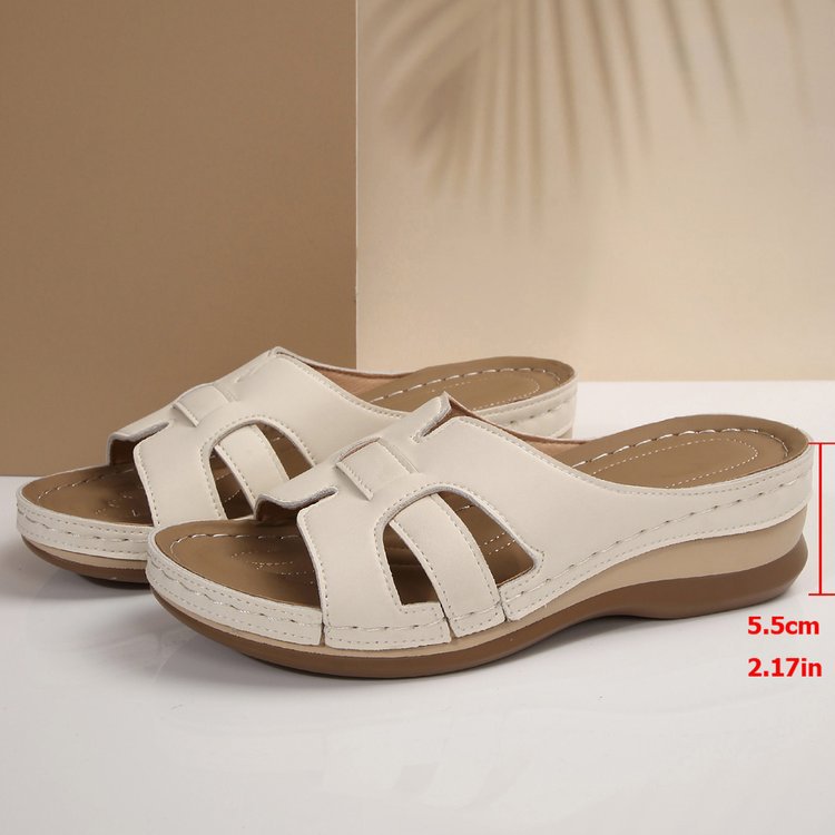 Sandales slip-on confortables pour femmes avec semelle anatomique et brides réglables Chic und Stil