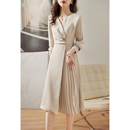 Robe midi plissée élégante pour femme avec détails de bouton Chic und Stil