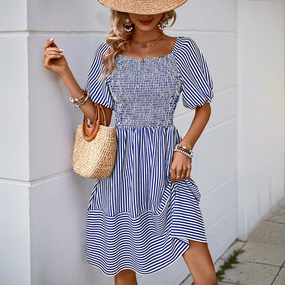Robe A-ligne smockée pour femmes avec manches bouffantes Chic und Stil