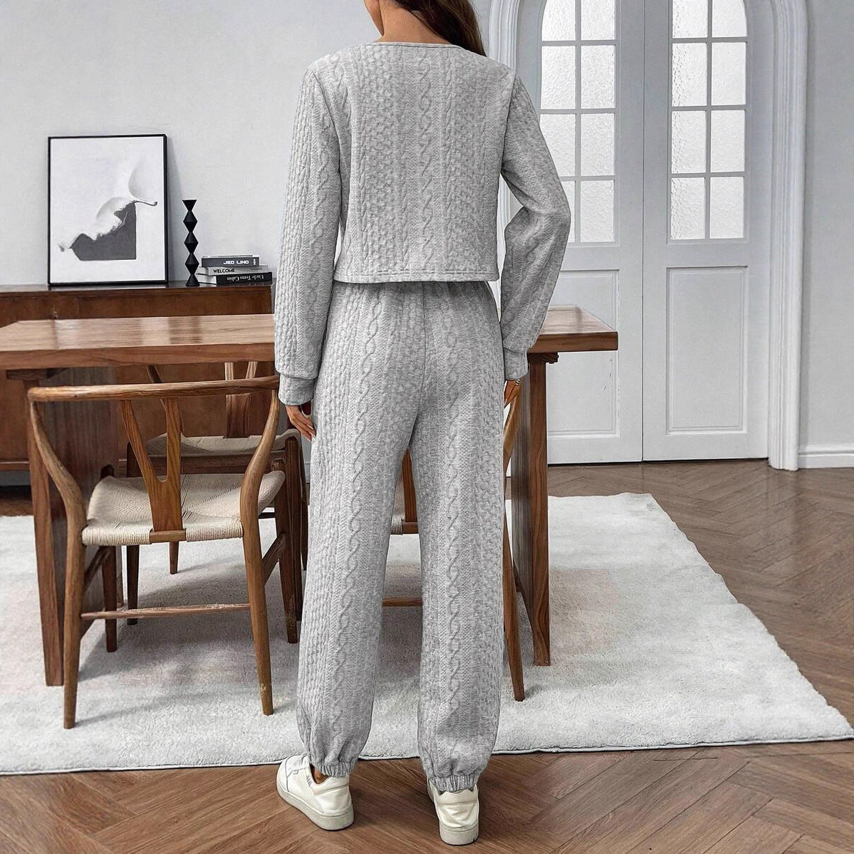 Women's loungewear set with sweater and jogger pants in modern knit design Chic und Stil