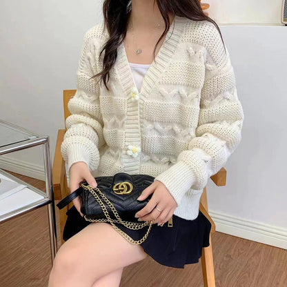 Dame cardigan en tricot confortable avec motif en torsade et détails de boutons Chic und Stil