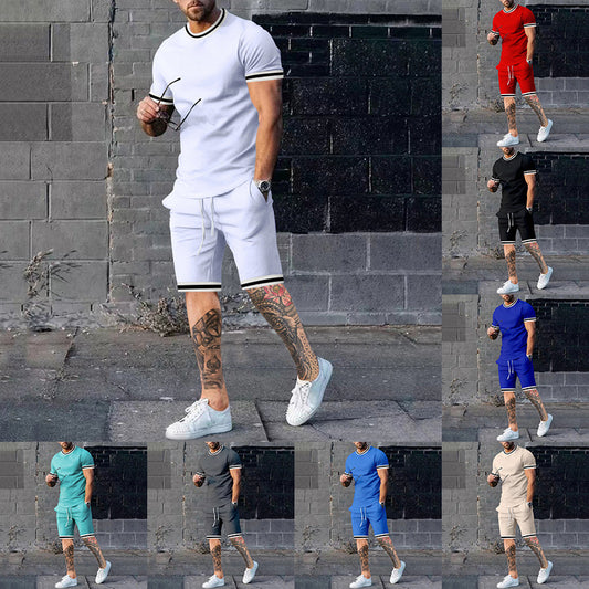 Hommes Ensemble sportif à manches courtes avec des bandes contrastées Chic und Stil