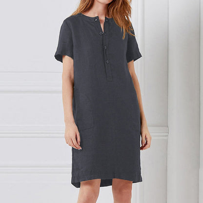 Robe chemise pour femmes avec poches pratiques et patte de boutonnage Chic und Stil
